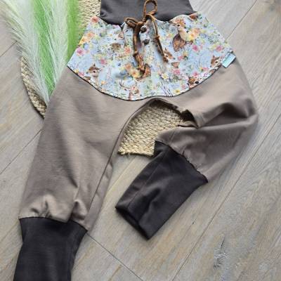 Mädchenhose Unikat Pumphose Bio Sommersweat Gr.110/116 – Handgemacht, Braun, Mitwachshose mit Waldtiere-Motive
