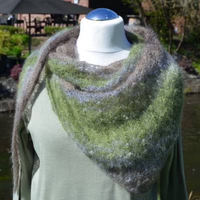 Mohair / Seide Tuch " GRÜNE FELD " gestricktes von Feinestrick