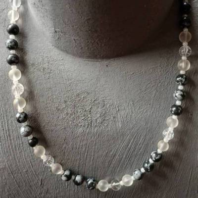 Zarte Edelsteinkette mit Bergkristall & Schneeflocken‑Obsydian – leicht, modern & dezent schimmernd Unikat zum Schenken