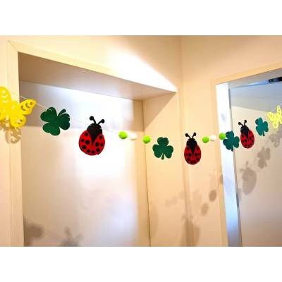 Handgefertigte Frühling/Sommer Girlande aus Filz/Kinderzimmer Dekoration Langlebig