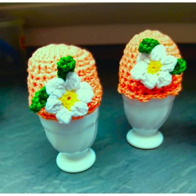 2 Eierwärmer Gehäkelte Eierbecher mit Blüten