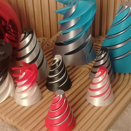 3D-gedruckte Spiral-Kegel – moderne Deko • Design-Objekt • GeschenkideeElegante Spiral-Kegel aus hochwertigem 3D-Druck.