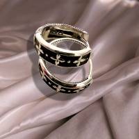 Vintage Creolen 925 Silber – Gothic Kreuz Huggies im Fleur-de-Lis Design, Sterling Silber, patiniert
