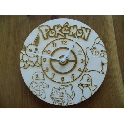 Holz-Wanduhr Pokémon – leises Uhrwerk, naturbelassen, 30 cm, Zeigerfarbe wählbar