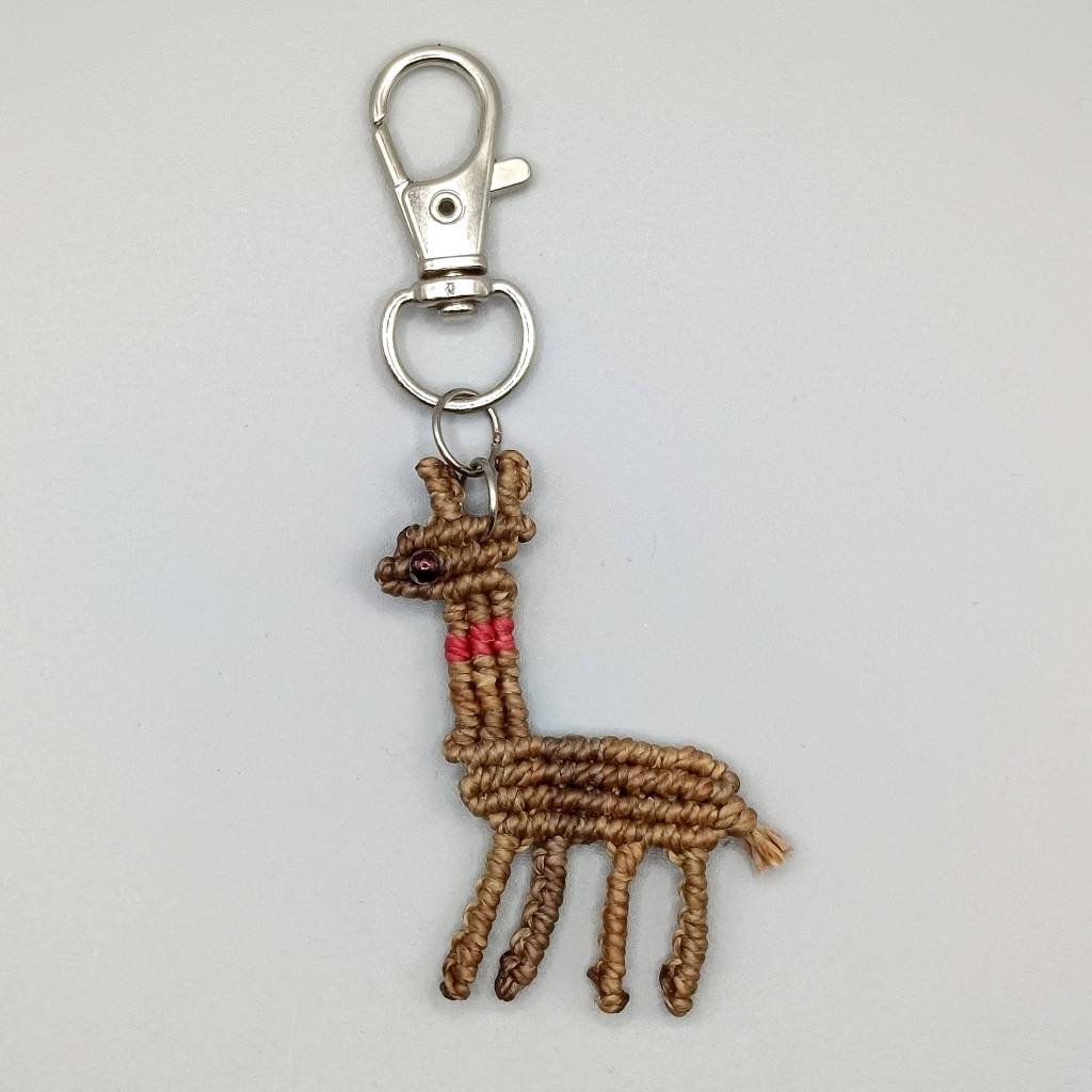 Makramee Schlüsselanhänger mit Karabinerhaken Motiv Alpaka Bild 3
