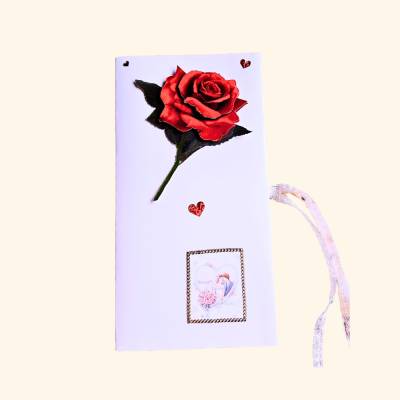 Hochzeitskarte mit roter 3D-Rose, Herzmotiven und Brautpaar-Bild – mit Einsteckfächern für Wünsche und Geldgeschenk