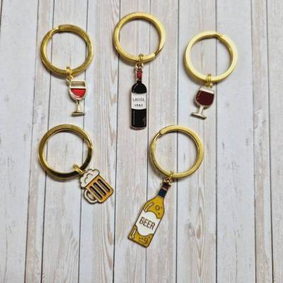 Schlüsselanhänger Flasche/Glas Wein/Bier– Elegantes Accessoire und Geschenkidee mit goldfarbenem Schlüsselring