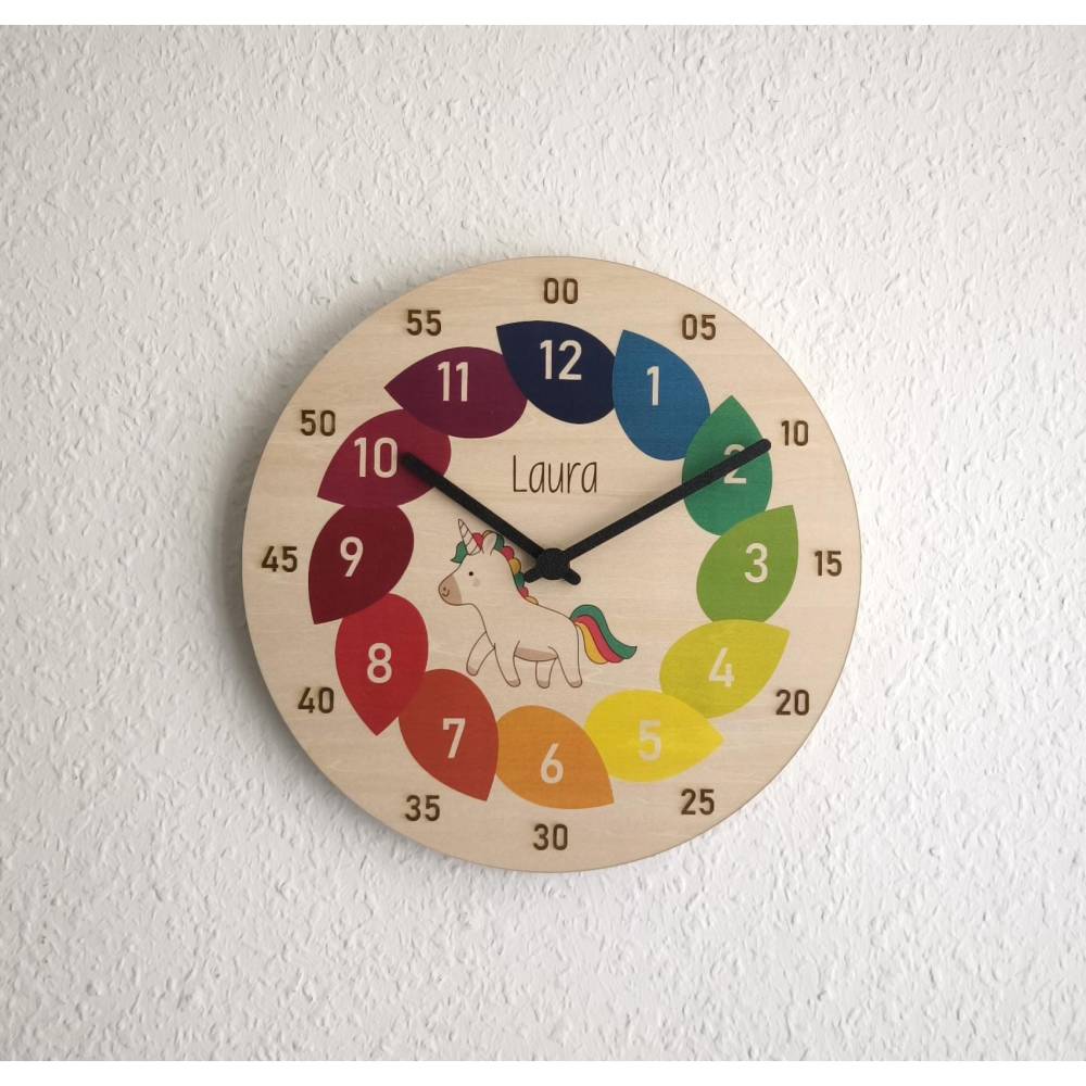 Personalisierte Kinder Wanduhr aus Holz Einhorn Pferd Lernuhr für