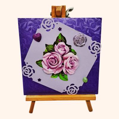 Grußkarte lila mit 3D-Rosenbouquet und Schmucksteinen