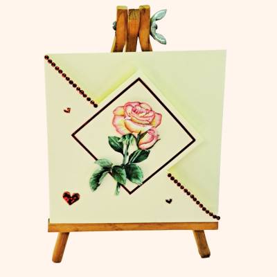 Grußkarte in Hellbeige Herzdekor mit roter 3D-Rose