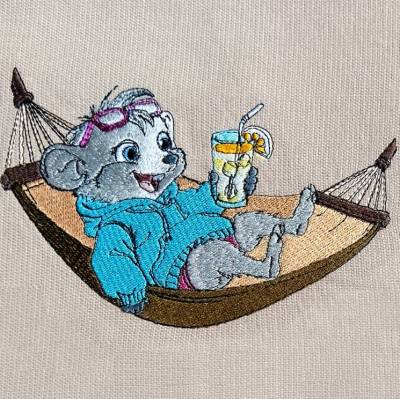 Maus in Hängematte 10x10cm – Chilliger Nager für gestresste Nadelkünstler