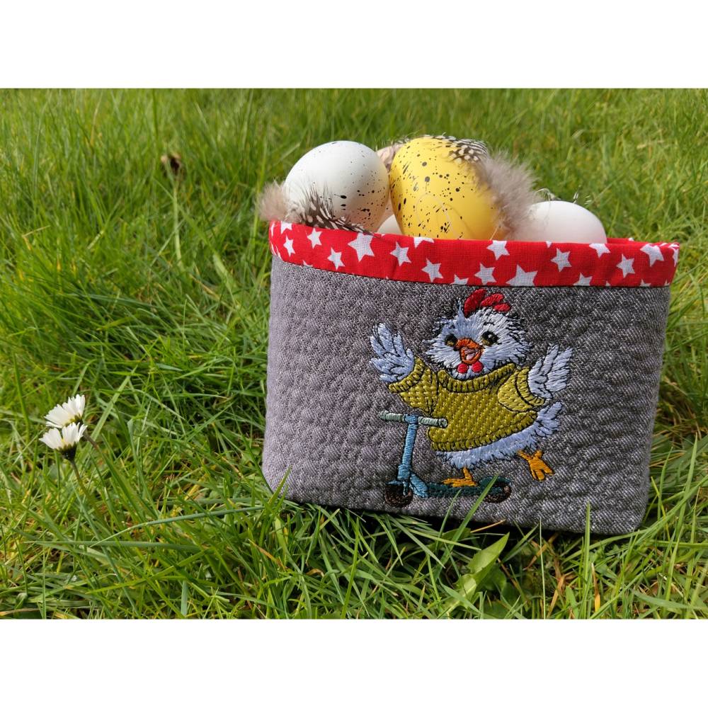 Huhn mit Roller Stickdatei 18x18cm bzw. 20x20cm – Lustiges Motiv für Hühnerfans & DIY-Projekte Bild 9