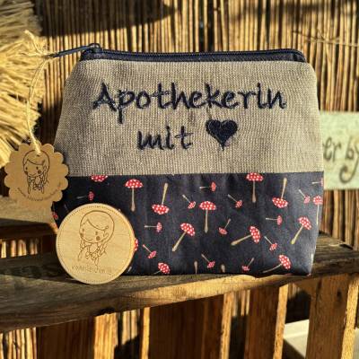 Apothekerin mit Herz // Schminktasche // Kosmetiktasche // Geschenk // Schminktäschchen // Kulturbeutel