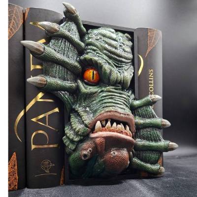 Book Nook - Sumpfmonster
