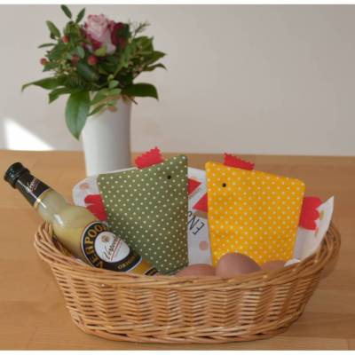 Eierwärmer - bunte Hühner auf dem Frühstückstisch - Geschenkidee