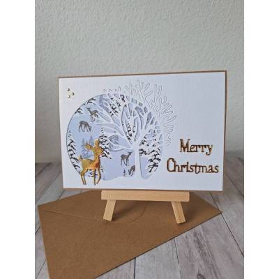 Weihnachtskarte handgemacht Merry Christmas Goldenes Reh Kitz im Glitzer-Wald 