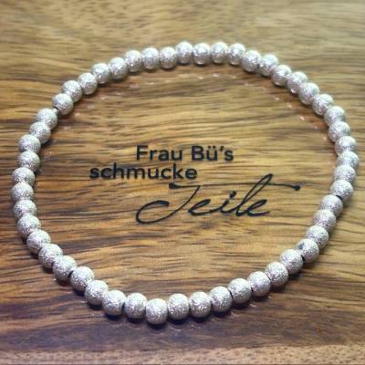 Handgefertigtes  Armband aus diamantierten 925-Silberperlen – Elastisch, individuell & edel