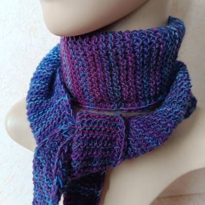 Handgestrickter Sophie-Art-Halswärmer – Skandinavischer Schal, blau-bunt, Winter-Glow FB 07