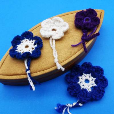 Häkelblumen, Applikationen, Blumen, Blüten gehäkelt, blau weiß, Set, Aufnäher