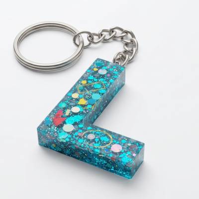 Glitzernder Initialen-Schlüsselanhänger – Personalisierter Buchstaben-Anhänger als Geschenk