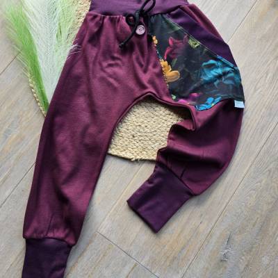 Bio Kinder Mädchen Pumphose 110/116 Beere – Handgemacht, Mitwachshose mit Blumen, Sommersweat