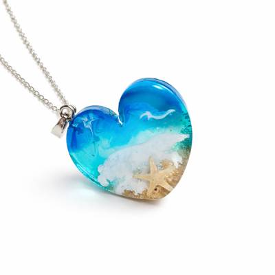 Herz Kette Seestern Resin – Handgefertigter Ocean Anhänger – Boho Meeresschmuck Unikat – versilberte Kette Edelstahl