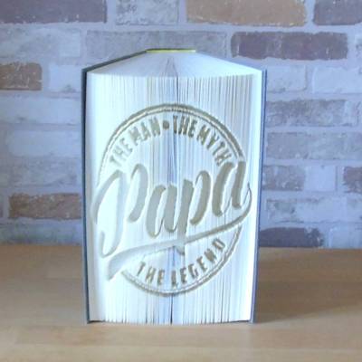 Gefaltetes Buch – Papa – The Man · The Myth · The Legend | Buchkunst Geschenk für Väter