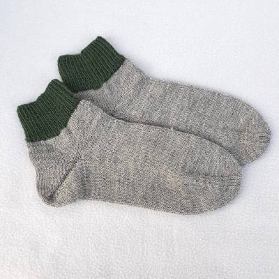 Handgestrickte Loferl Socken Trachtensocken Grau/Grün Größe 44/45 – Perfekt für Wadlstrümpfe