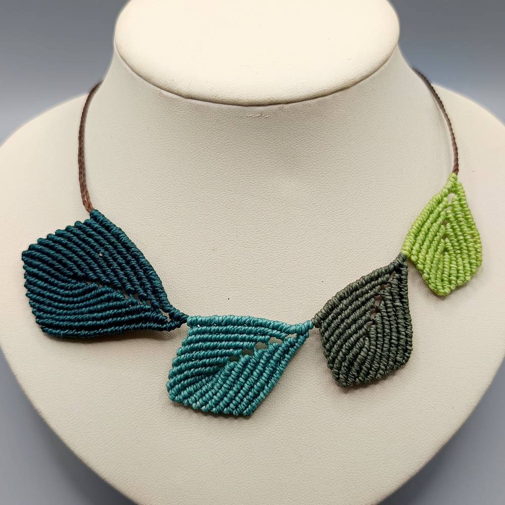 Makramee Schmuckset bestehend aus Kette und Armband im Blätterdesign in petrol, türkis, olive, grün Bild 2
