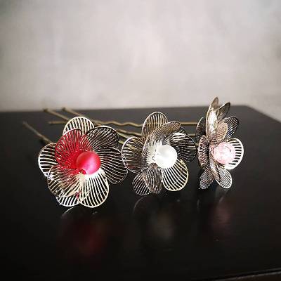 Haarnadel Blume – Elegante Haarnadeln mit Blüten, Farbauswahl, handgefertigt