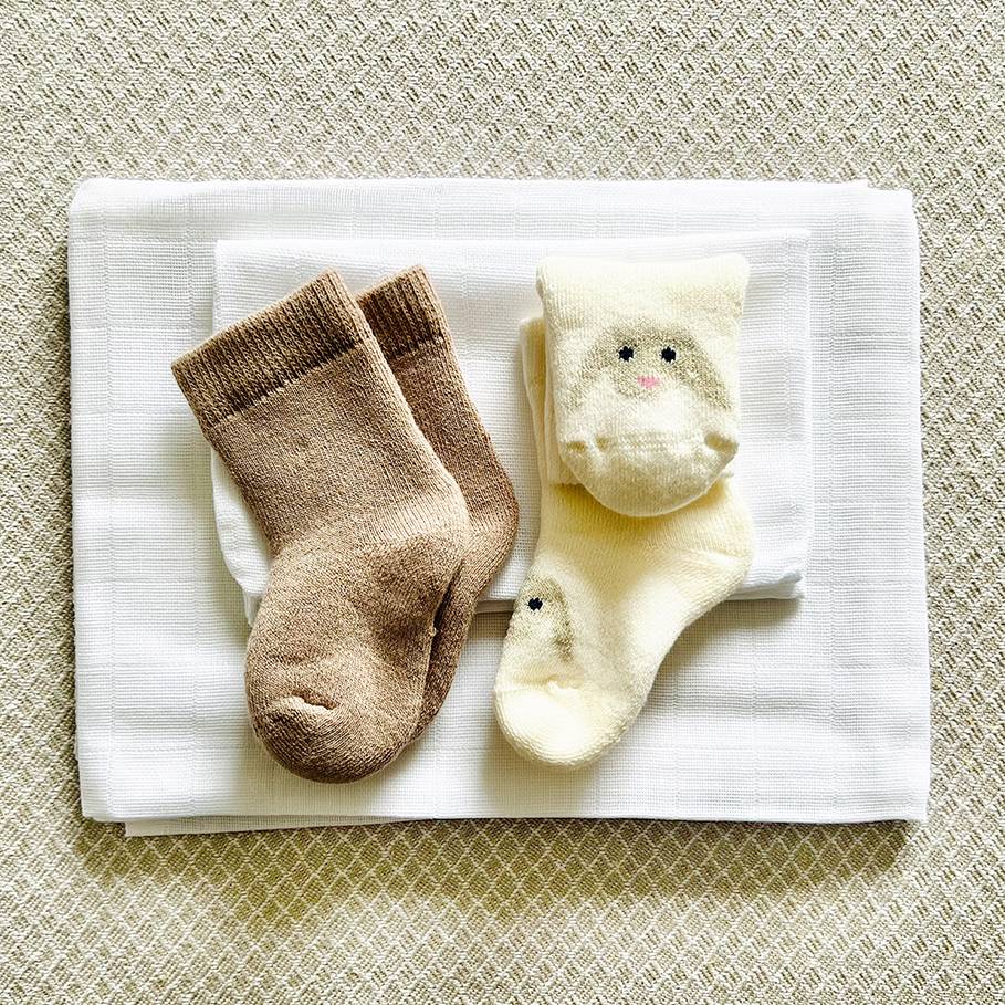 Windelbaby beige - neutrales Geschenk für Babys im Boho-Stil Bild 6