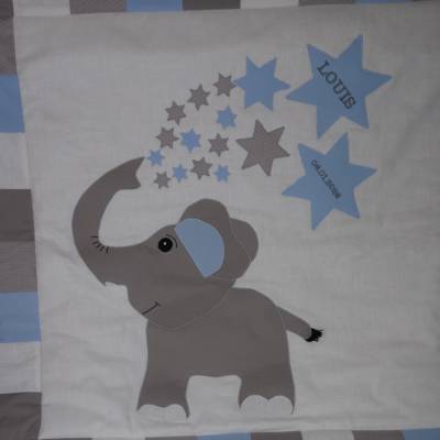 Krabbeldecke Patchwork Elefant Louis – personalisierbar & weich, Geschenk zur Geburt