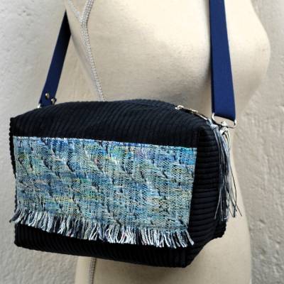 Boxy-Bag Cord mit Fransen