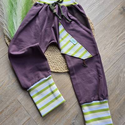 Bio Kinder Unisex Pumphose 110/116 Beere – Handgemacht & Mitwachsend, Sommersweat, Streifen