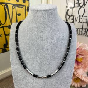 Schwarze eloxierte Aluminium & Edelstahl Walzenkette Choker – Handgefertigte Herren & Damen Halskette, 55cm, Karabinerverschluss