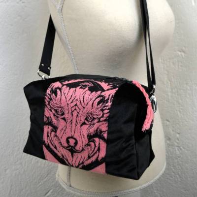 Boxy-Bag schwarz pink