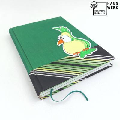 Notizbuch, Papagei, grün, A5, 280 Seiten, Hardcover, handgefertigt, füllertauglich, upcycling
