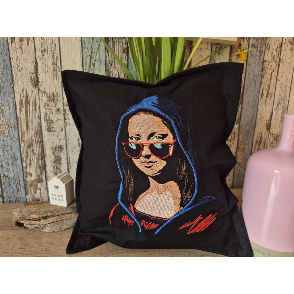 Mona Lisa Lichteffekt 18x18cm bzw. 20x20cm Stickdatei – Streetstyle Kunst für schwarze Stoffe Bild 7
