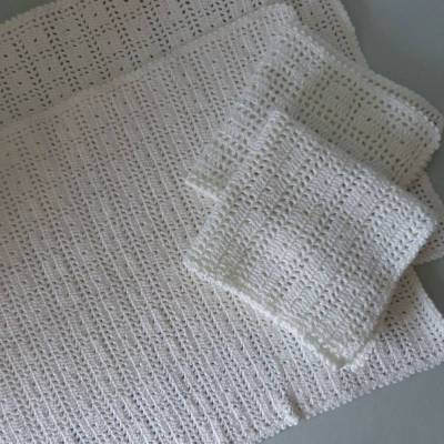 Tischdeko für 2, gehäkelte Tischsets und Servietten, Platzset mit passender Serviette, gehäkelt, wollweiss, schön 