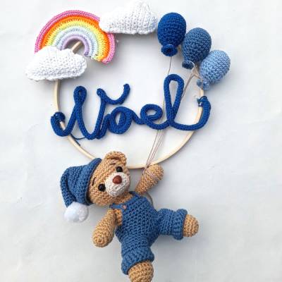 Personalisierter Wandbehang mit Teddy Luftballons Regenbogen Wolken individueller Name