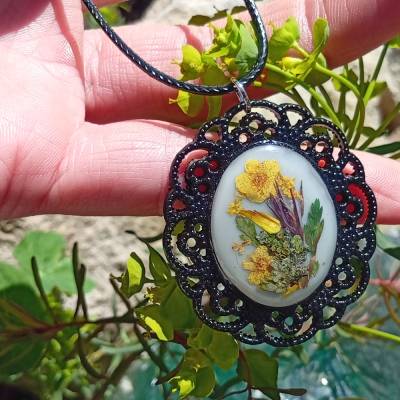 Amulett echte Blüten Handmade Vintage witchy 