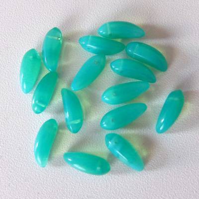 25 Glasperlen Banana beads, mintgrün opal, böhmische Glasperlen