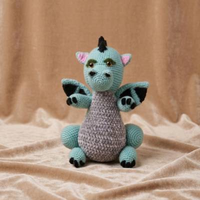 Süßer Häkel-Drache handgearbeitet – Kuscheliges Unikat / Amigurumi