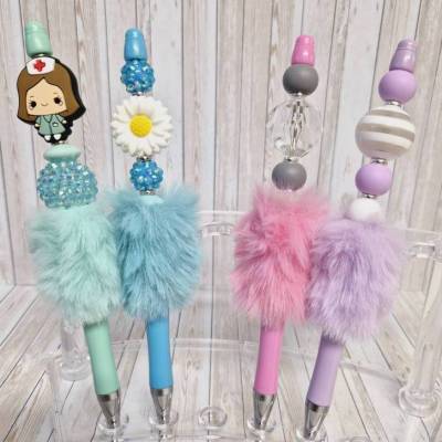 Kugelschreiber mit Perlen und Plüsch Silikonfigur Ärztin/Gänseblümchen/Perlen Silikonperlen Geschenkidee