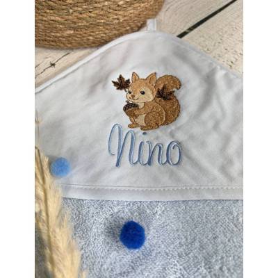 Kapuzenbadetuch XXL personalisiert 100 x 100 cm Eichhörnchen Handtuch Geschenk zur Geburt Taufe Geburtstag Badetuch