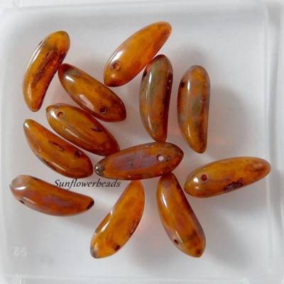 25 Glasperlen, Banana beads, topas karamell travertin