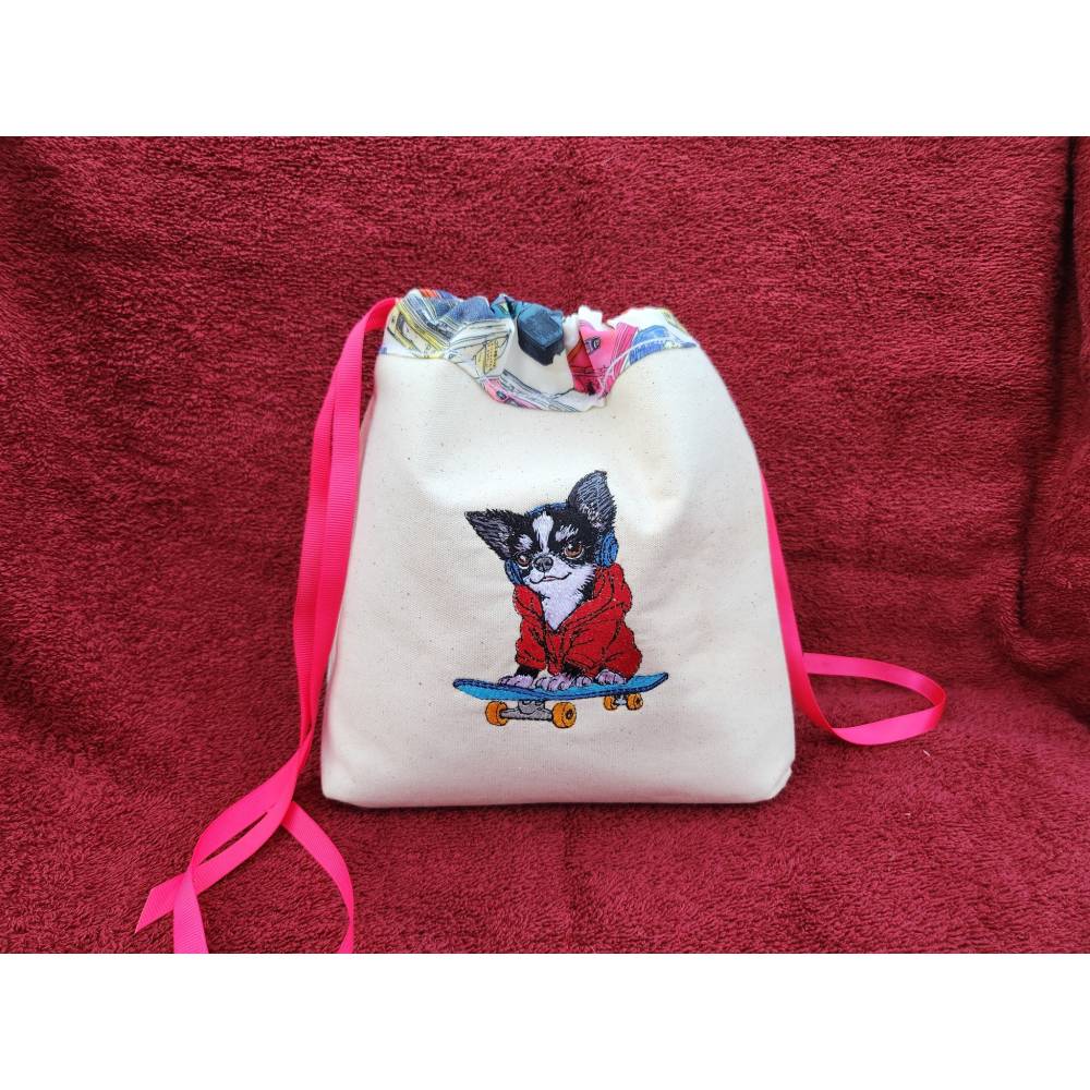 Chihuahua Stickdatei schwarz/weiß 14x14cm bzw. 15x15cm – Skater Hund mit Hoodie & Kopfhörer Bild 4