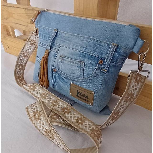 Jeans-Upcycling Crossbag, Umhängetasche, Schultertasche,Handmade aus gebrauchten Jeans Bild 4
