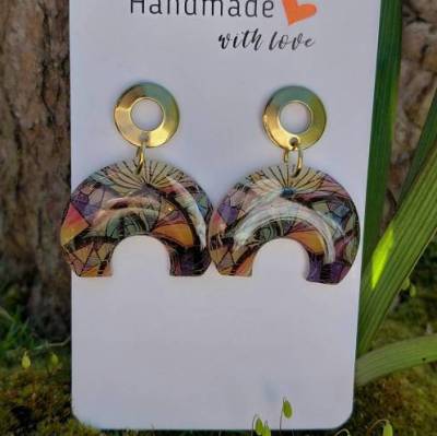 Kirchenfenster-Ohrringe – Farbenfroher Ohrschmuck mit 18k Edelstahl-Stecker, handgefertigt