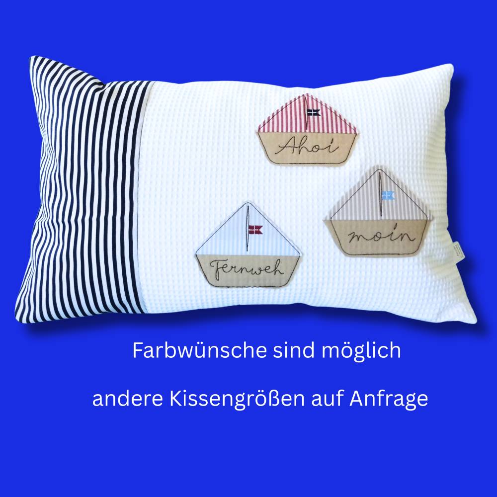 Maritimer Kissenbezug 40x60 cm – Segelboot-Kissen dunkelblau-weiß, dekoratives Highlight fürs Wohnzimmer, Schlafzimmer